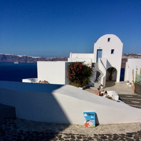 Maggio ad Atene con bambina